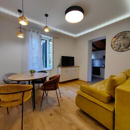 Relax And Enjoy Apartments Сплит Екстериор снимка
