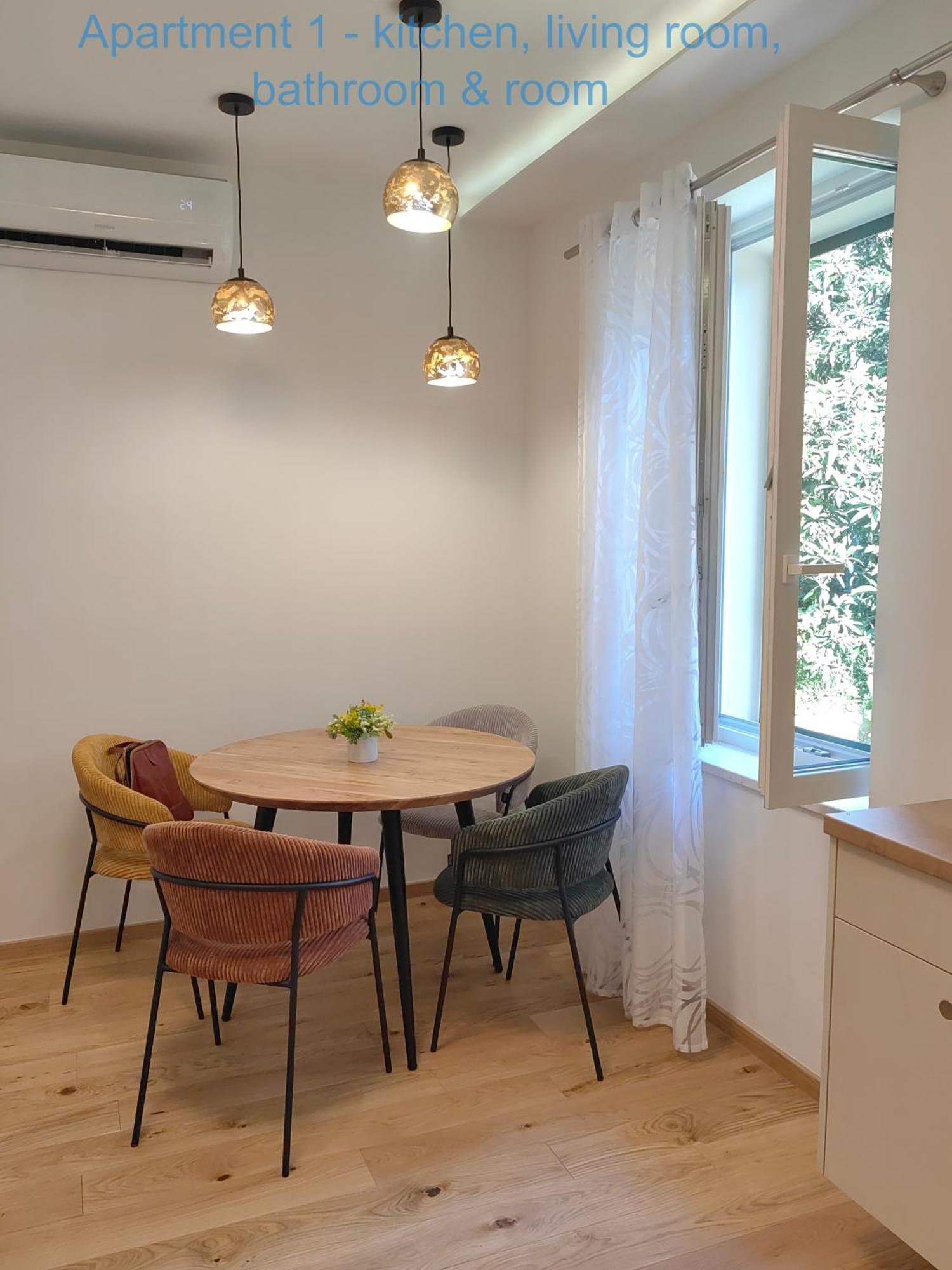 Relax And Enjoy Apartments Сплит Екстериор снимка