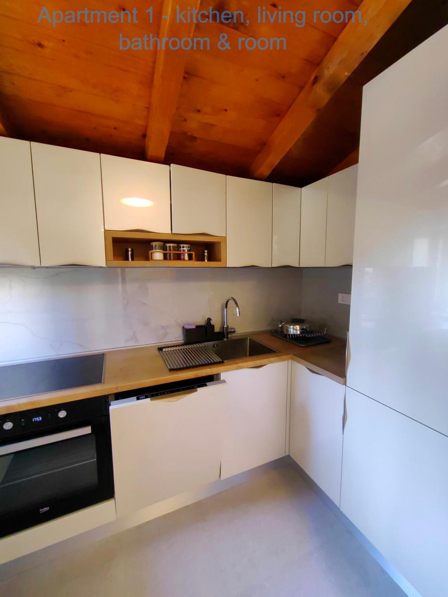Relax And Enjoy Apartments Сплит Екстериор снимка