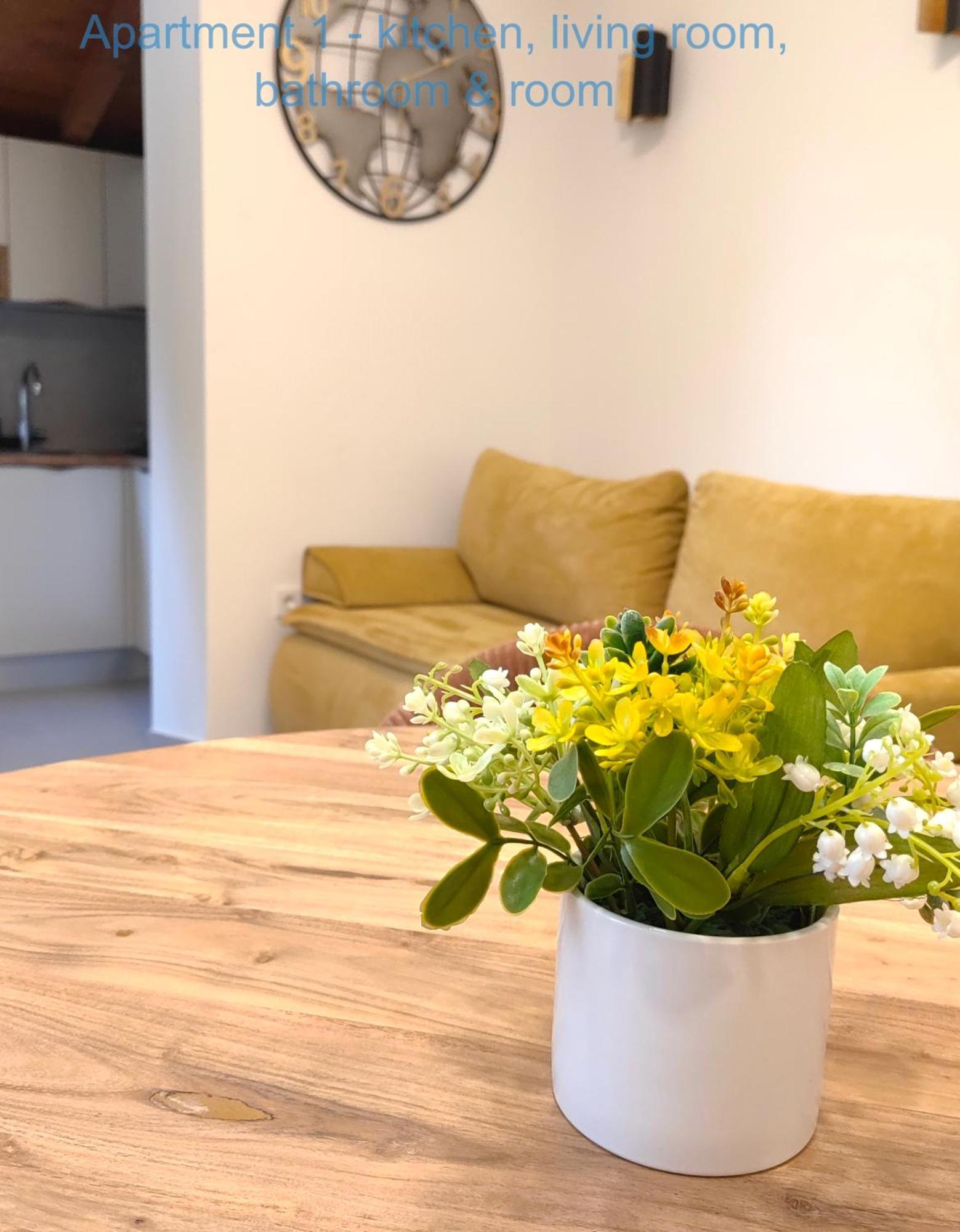 Relax And Enjoy Apartments Сплит Екстериор снимка